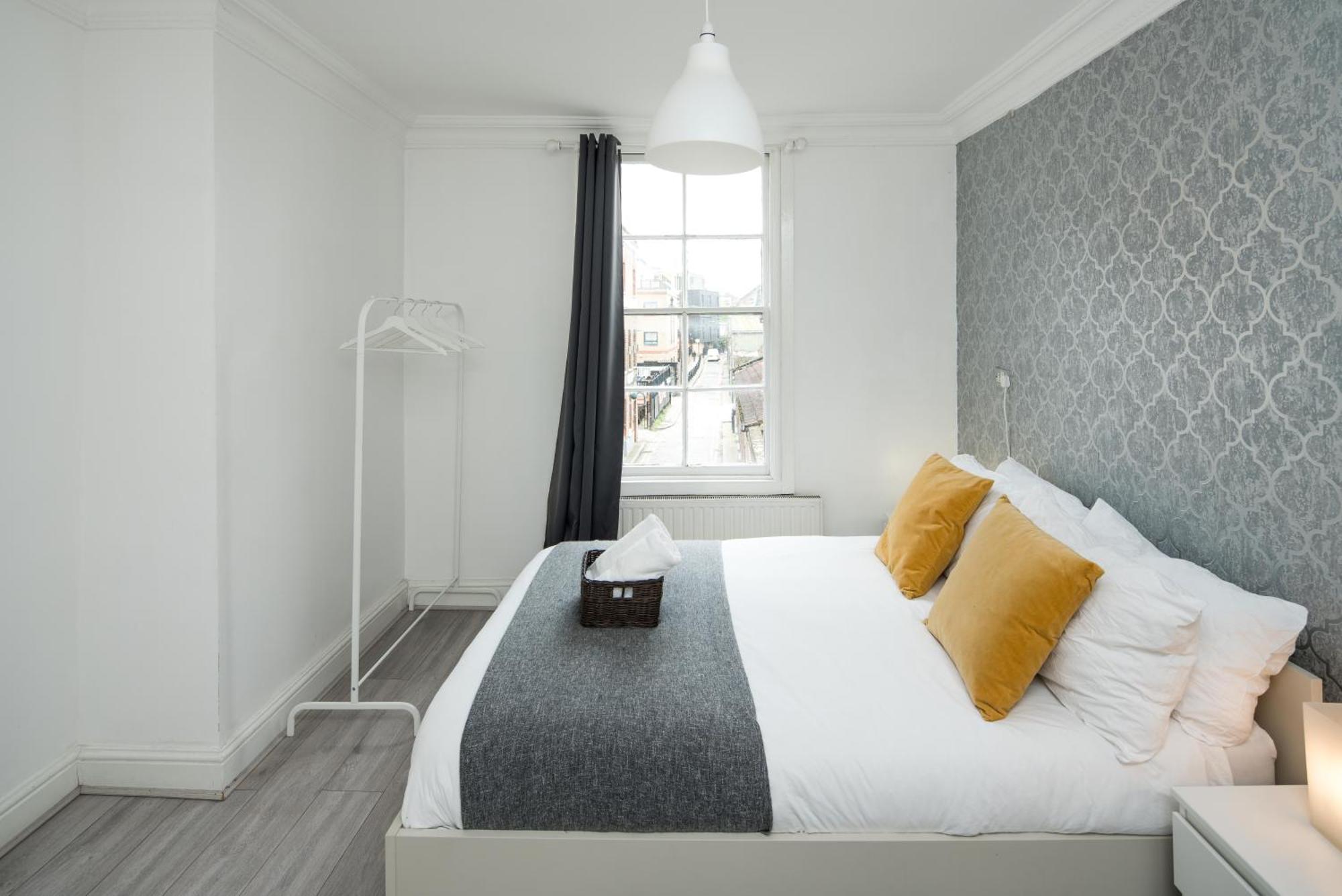 Private Double Room Shared Bathroom Near City Centre Londres Exterior foto